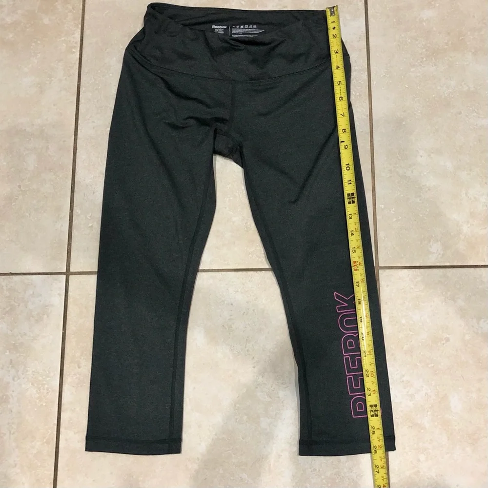 Reebok Leggings NWOT Athletic Capris XS